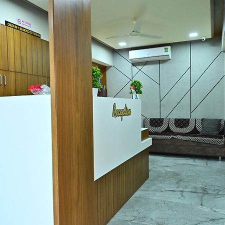 Hotel Sury Villa Ахмедабад Екстер'єр фото